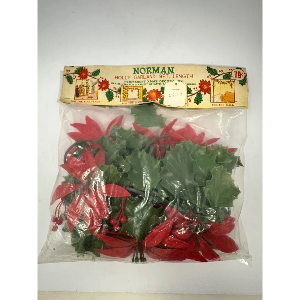 Vintage 1970's Norman Plastic Holly Garland 9ft Christmas Decor In Pkg NOS S6